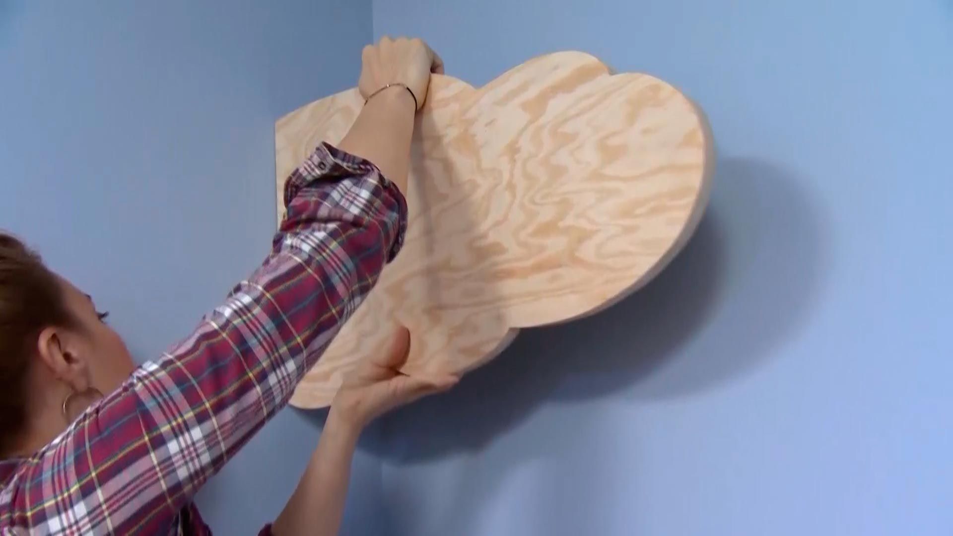 DEKO0719 dormitorio infantil con nubes madera paso9