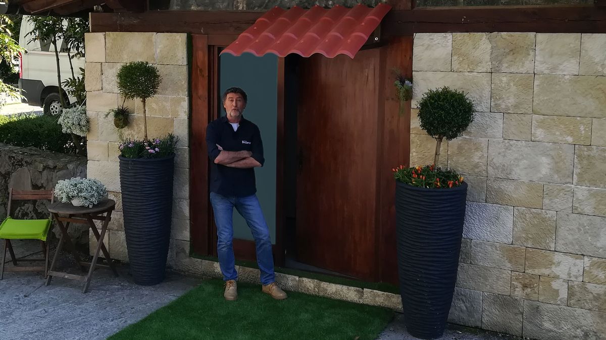 Brico 949 Tejadillo para puerta de entrada  detalle final