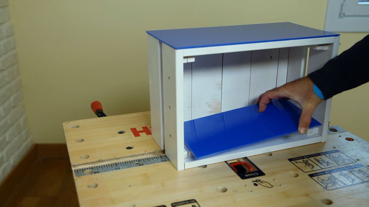 Hacer una mesilla de noche con una caja de madera paso 8