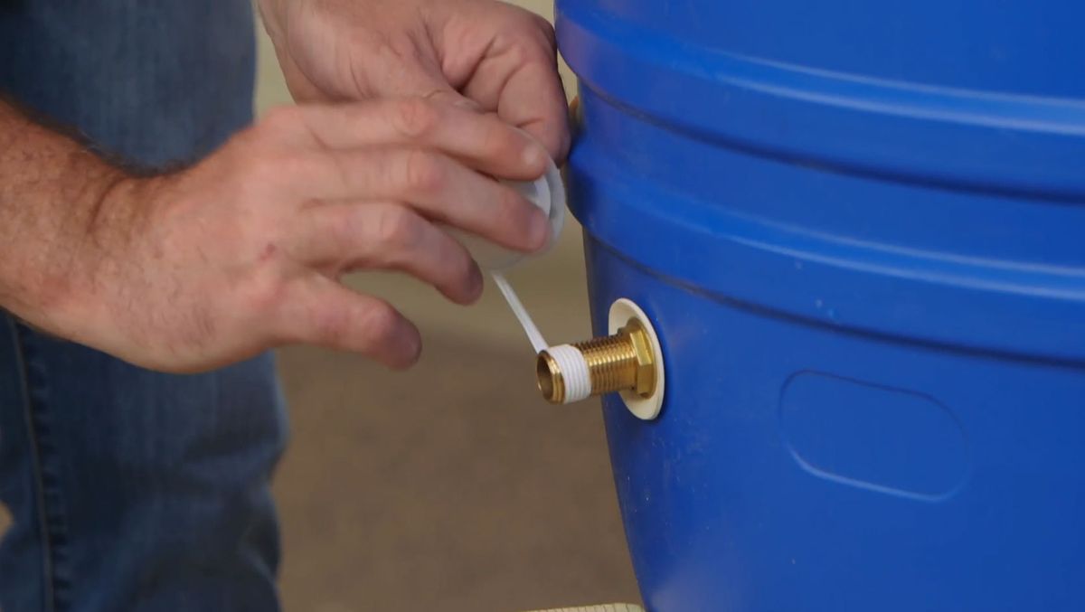 Instalación de depósitos para recoger agua de lluvia paso 6