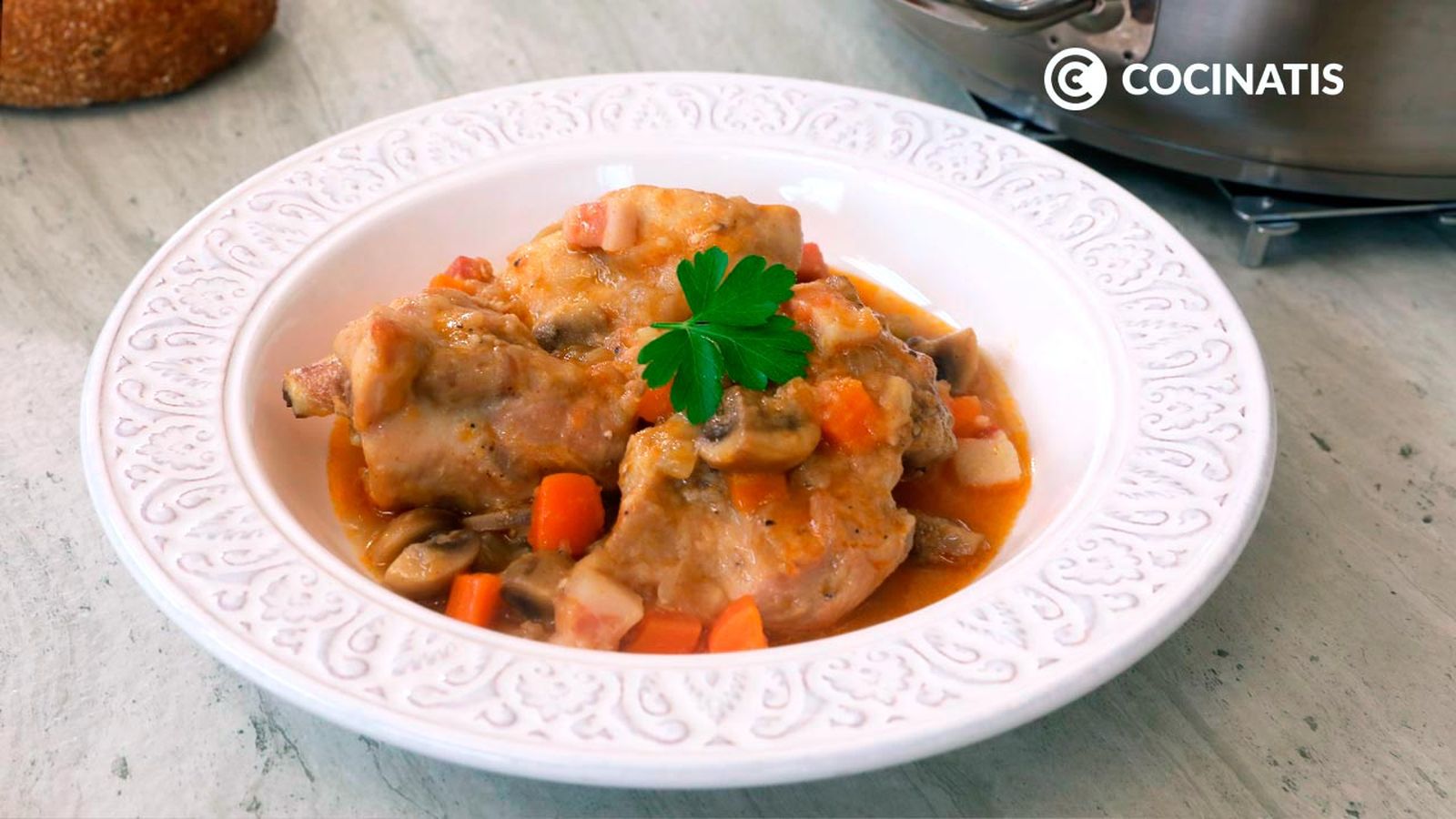 Receta de carne de conejo troceada a la cazadora