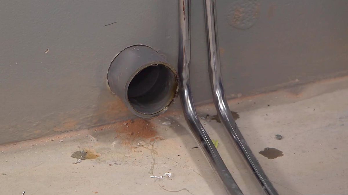 Cómo instalar una bañera exenta paso 8