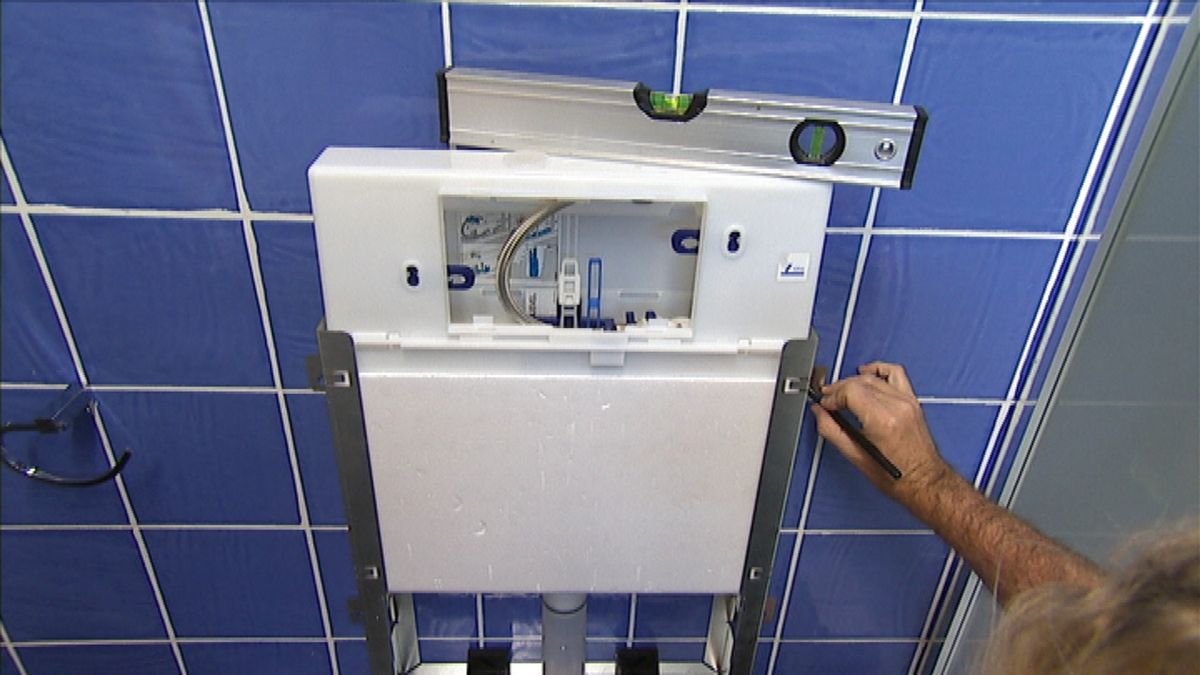 Instalar inodoro suspendido paso 9