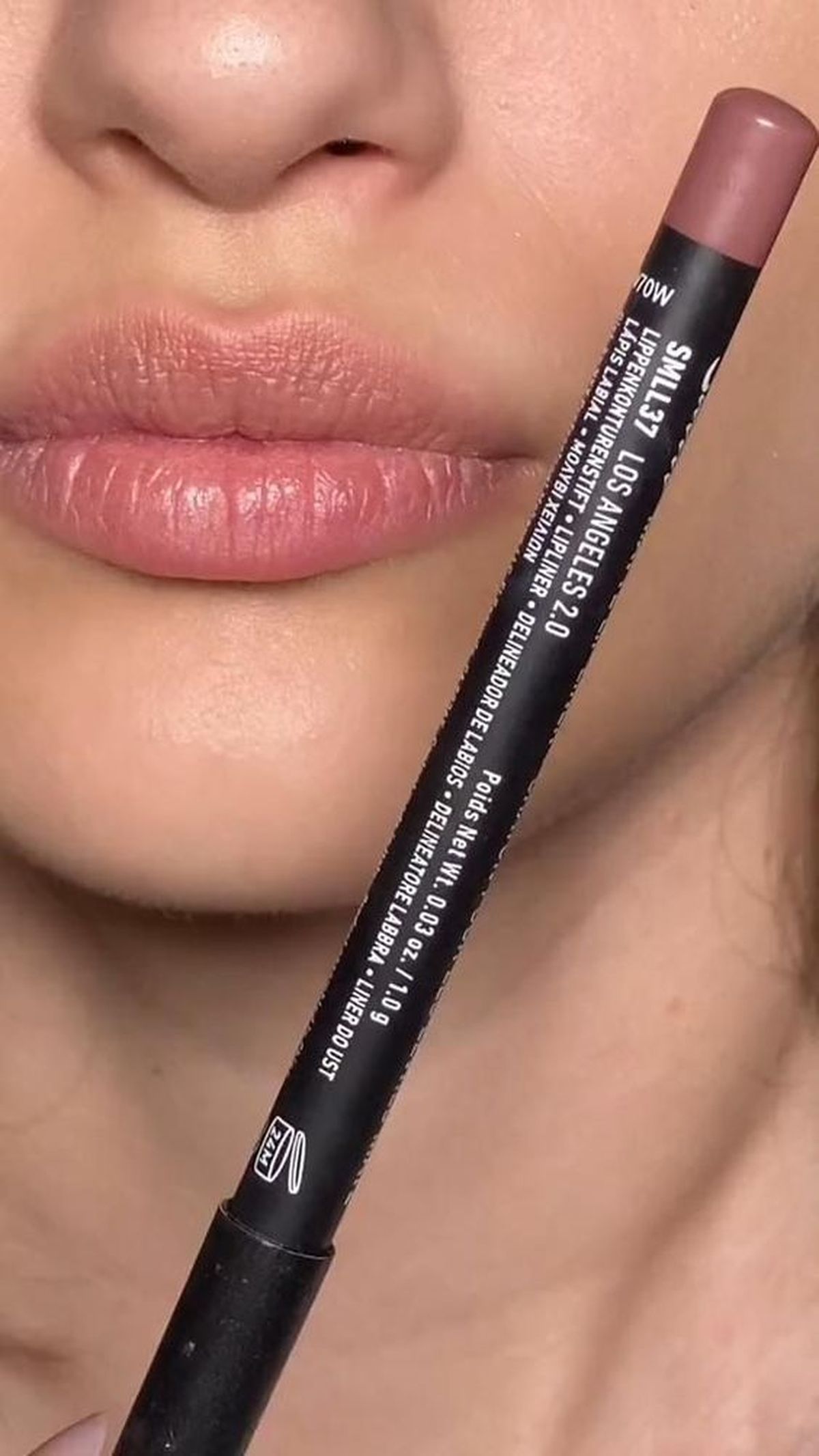 lip liner