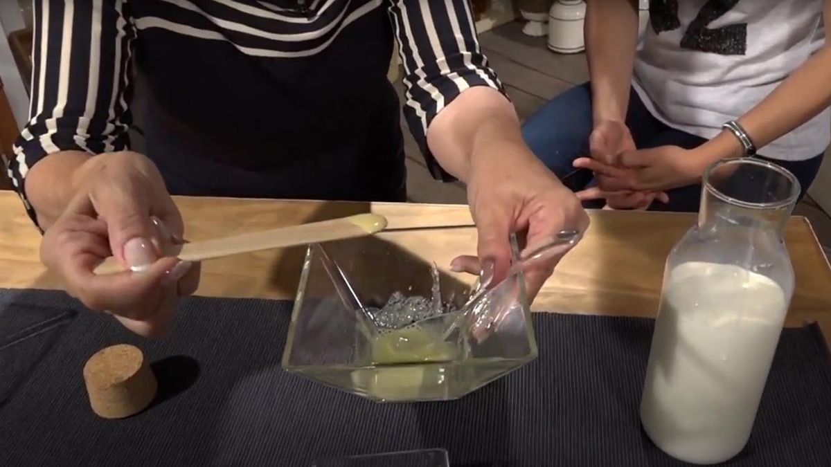 como quitar los puntos negros cera