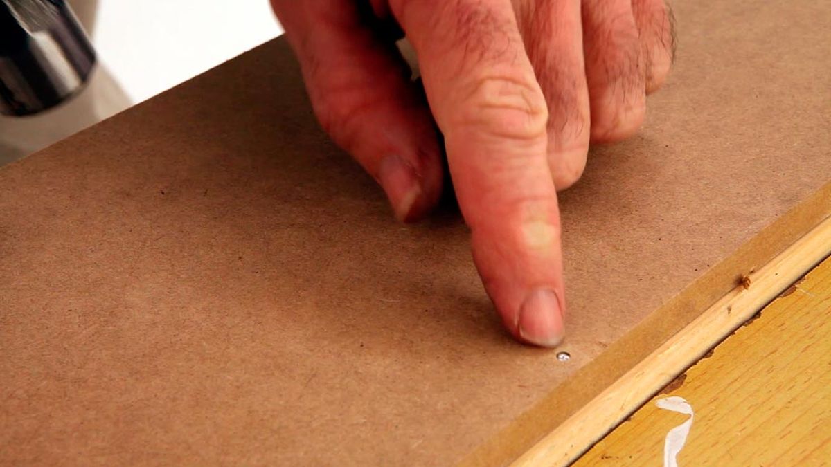 Embutir clavos en madera paso 1