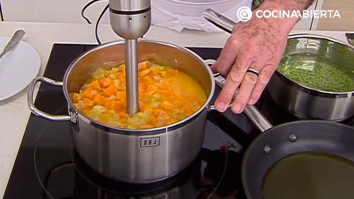 crema de boniato y manzana con guisantes receta karlos arguinano karl67500321 paso3