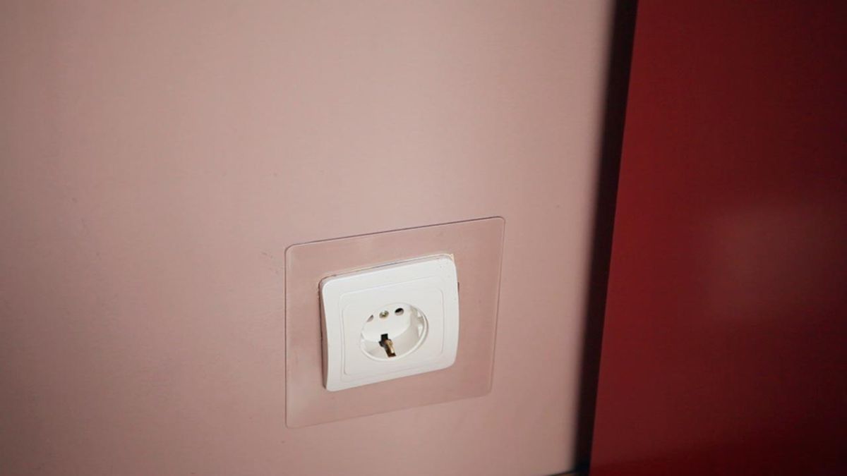 Marco protector transparente para la pared paso 9