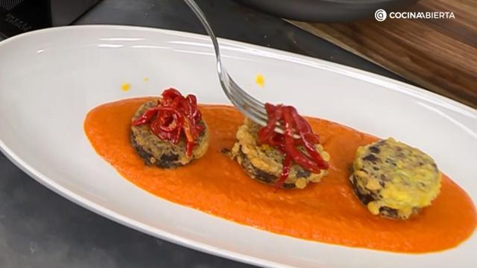 Karl7216 Morcilla rebozada salsa tomate piquillo paso 4