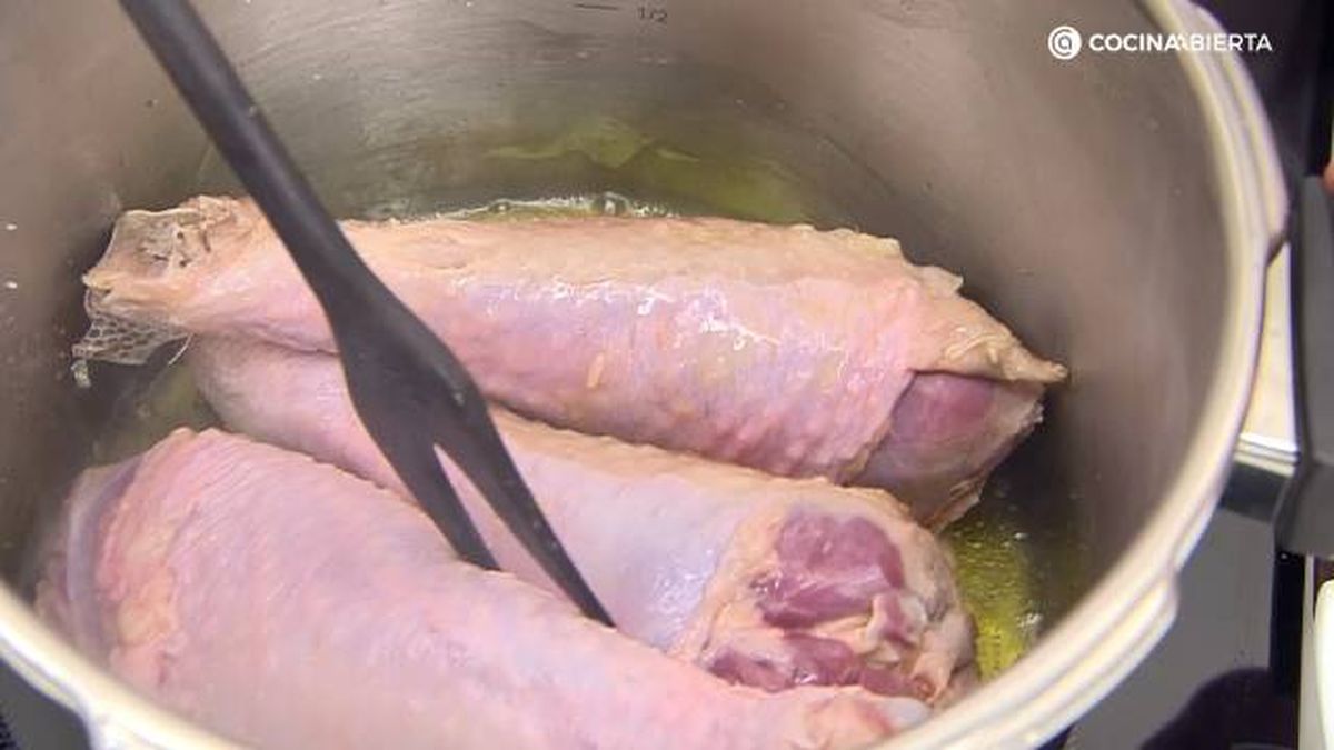 KARL7100 Muslos pavo pepitoria paso 1