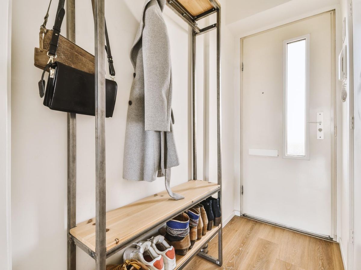 Los muebles de recibidor son una idea estupenda para dejar los abrigos.