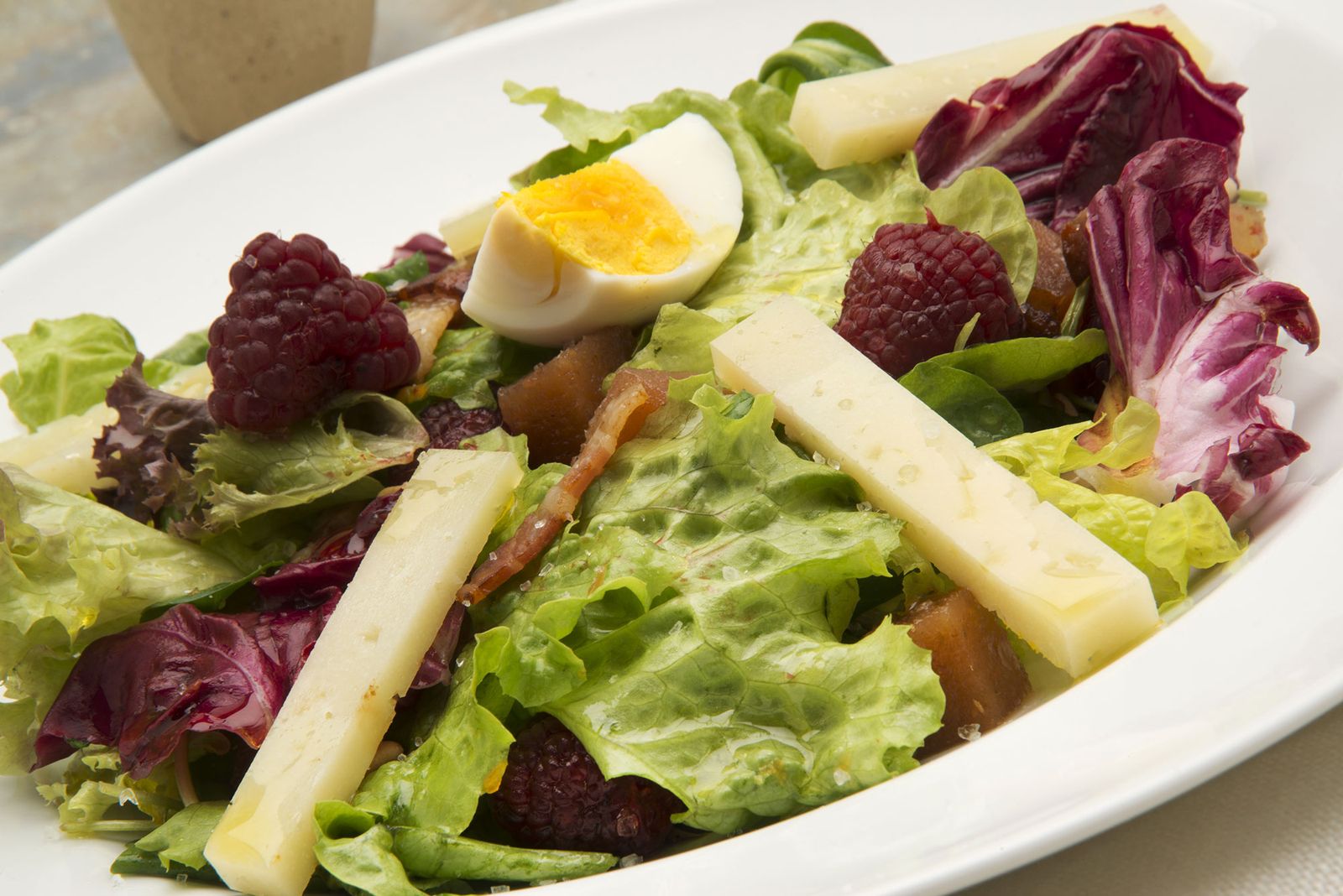 5883 1 Ensalada con queso y membrillo xl