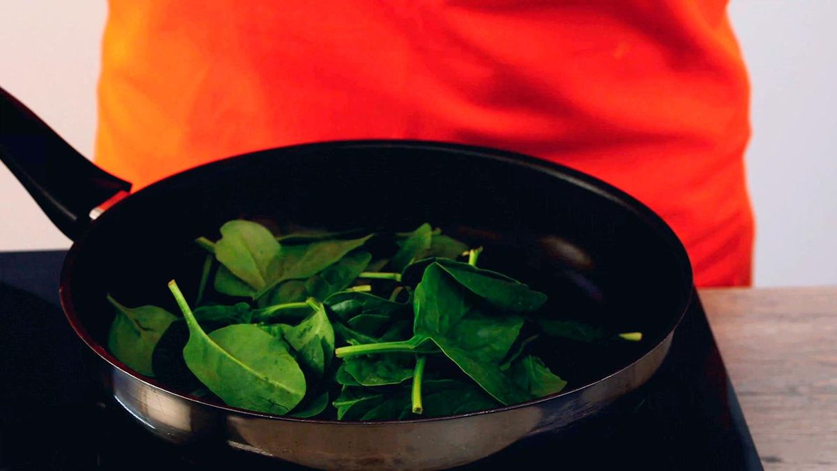 Receta de tortillas francesas de verduras (con espinacas, remolacha y espárragos)  paso 2