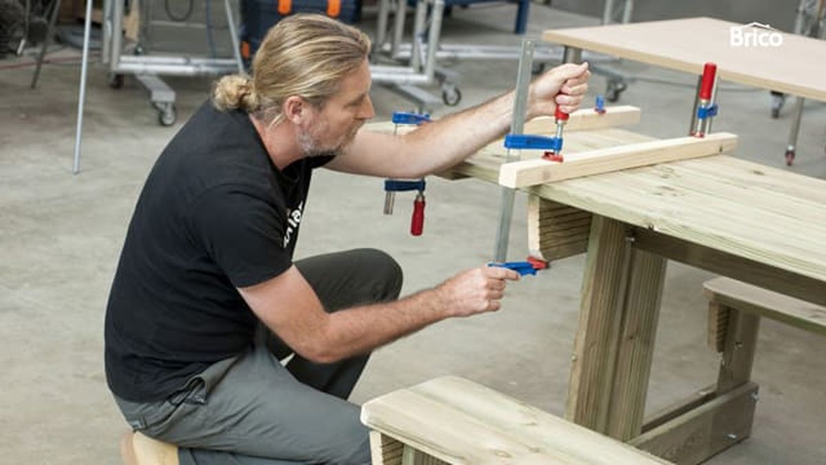 brico 0653 mesa picnic paso 15