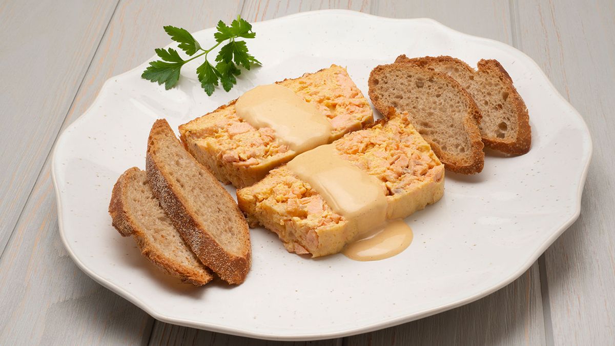 KARL6492 pastel de salmon presentacion