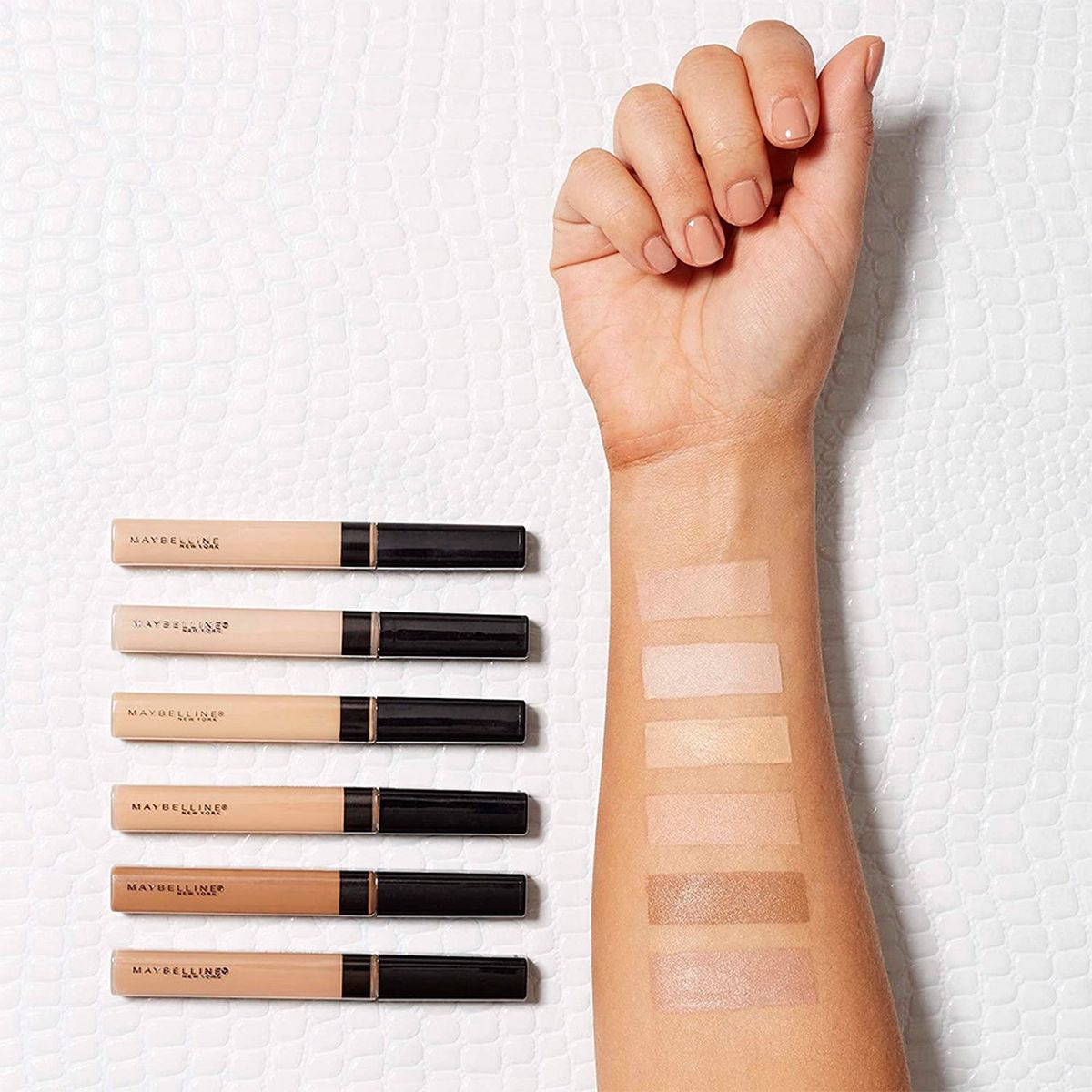 belleza maquillaje corrector beige