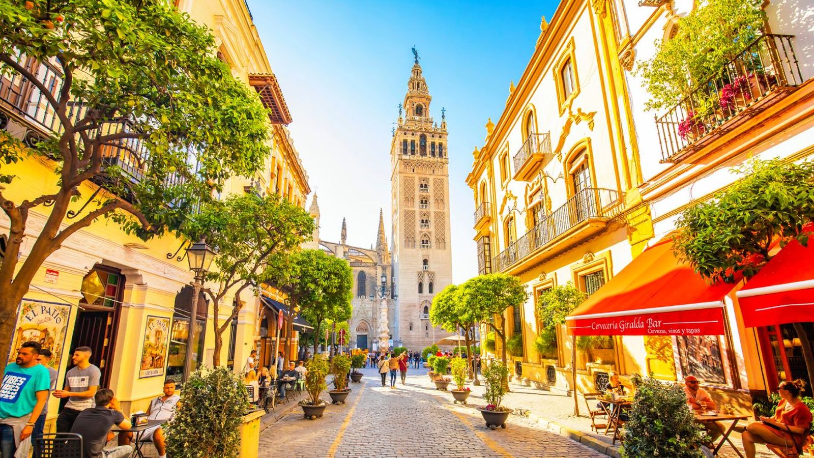 Apunta estos 12 bares imprescindibles para tapear en Sevilla en Semana Santa