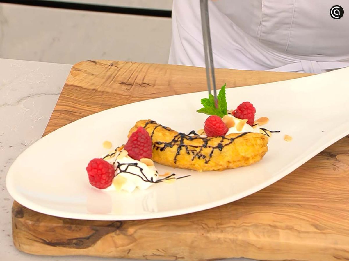 Sirve el plátano frito