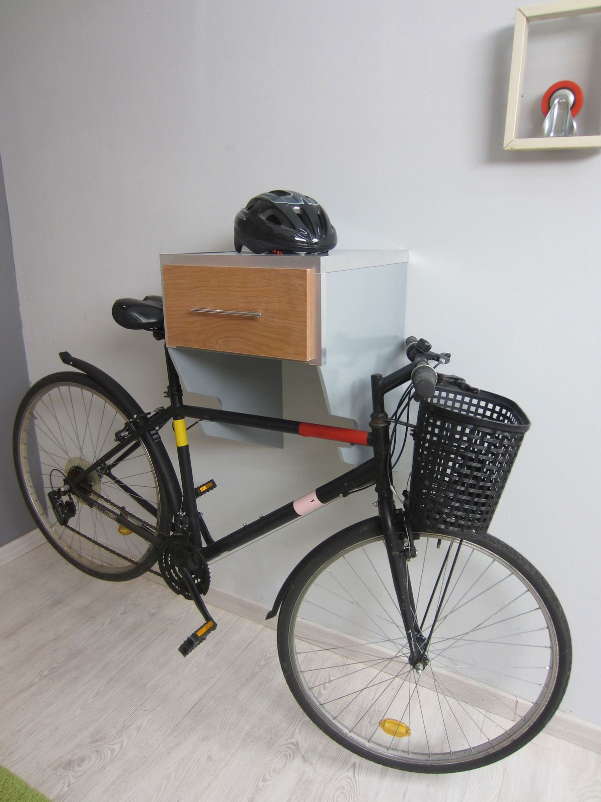 Bricomania 772 Cajon cuelga bicicletas p12