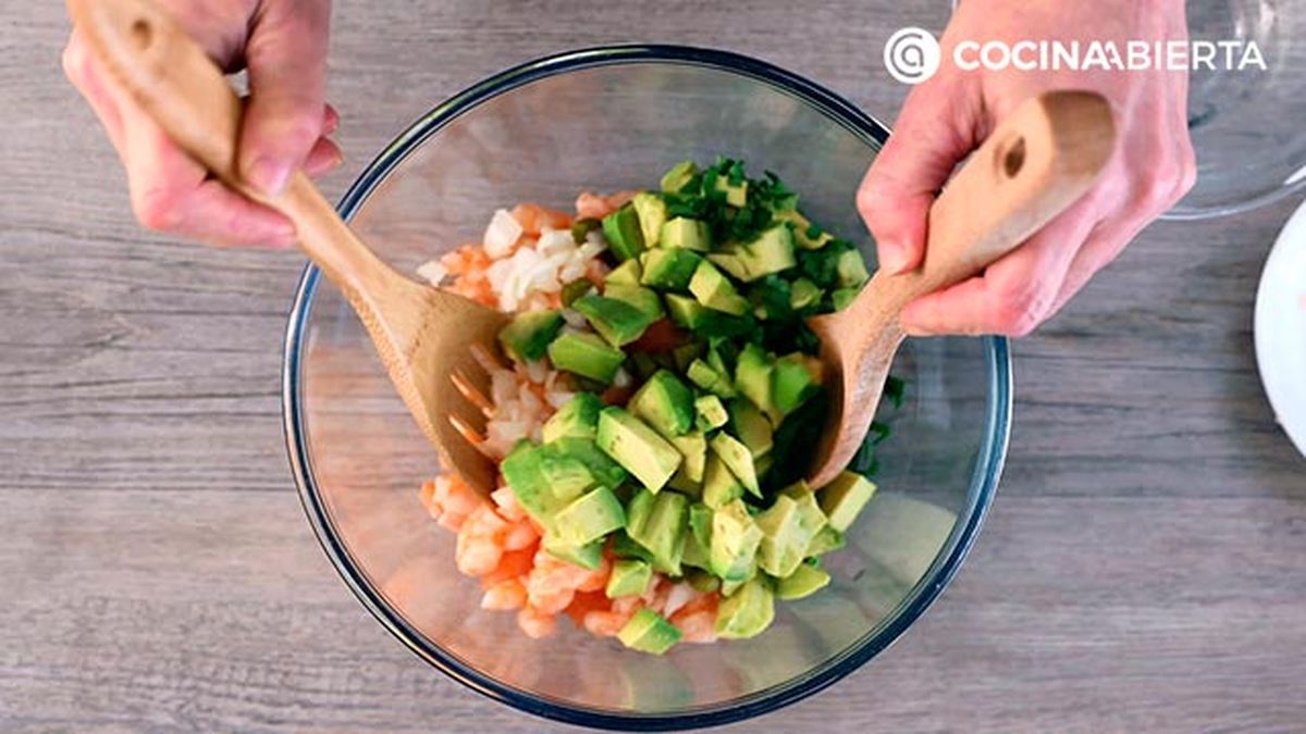 CTIS0850 receta timbal de langostinos y aguacate paso 4 ca