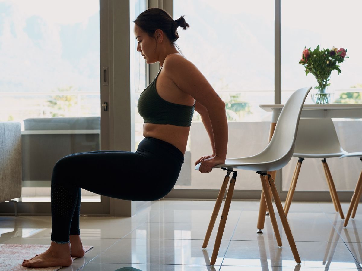 Ejercicios de triceps con silla