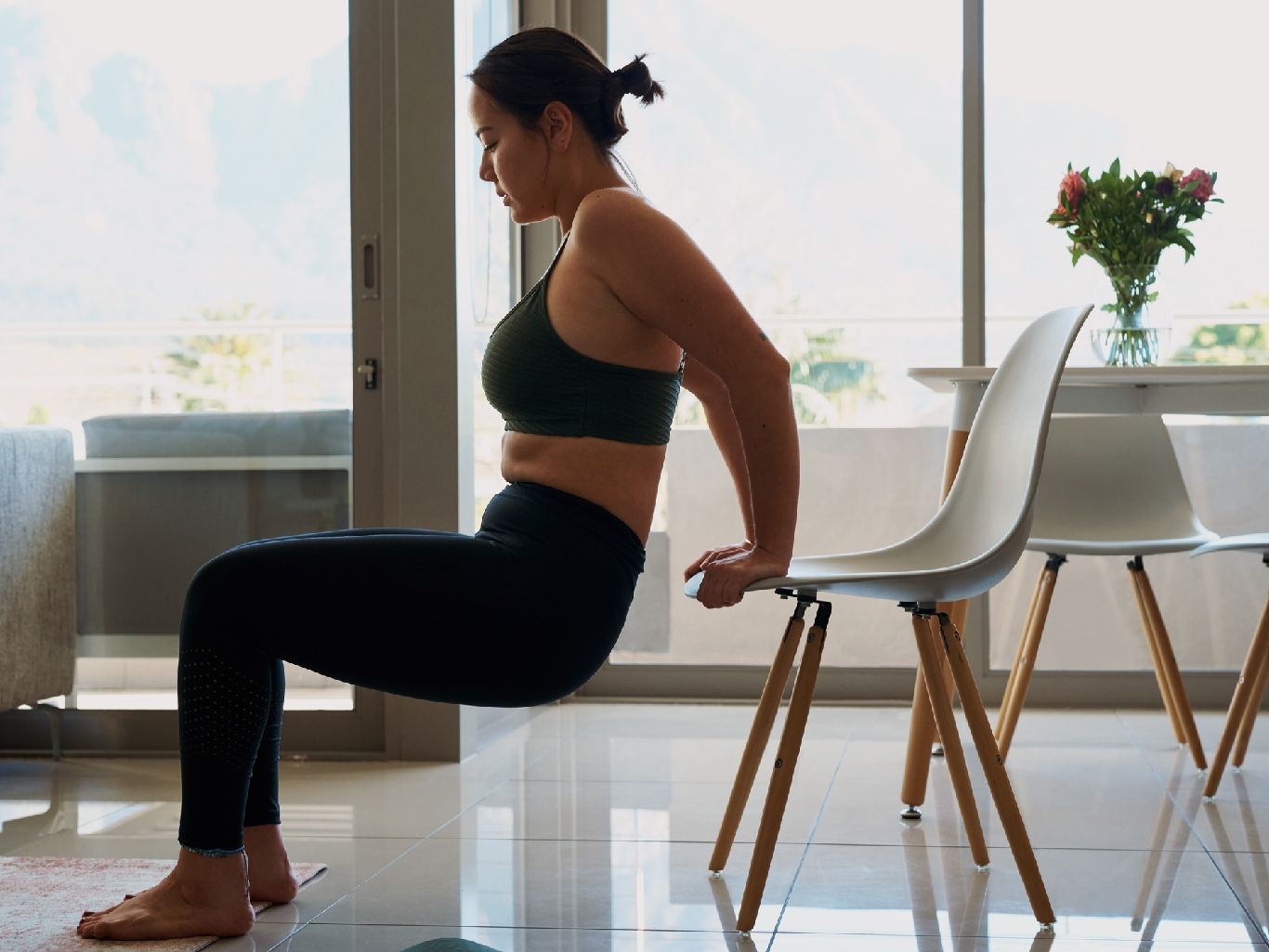 Ejercicios de triceps con silla