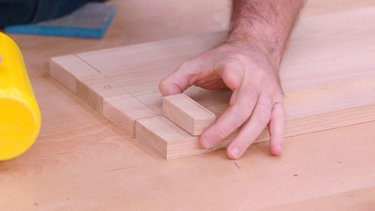 Cómo hacer un sillón provenzal con un cabecero paso 6