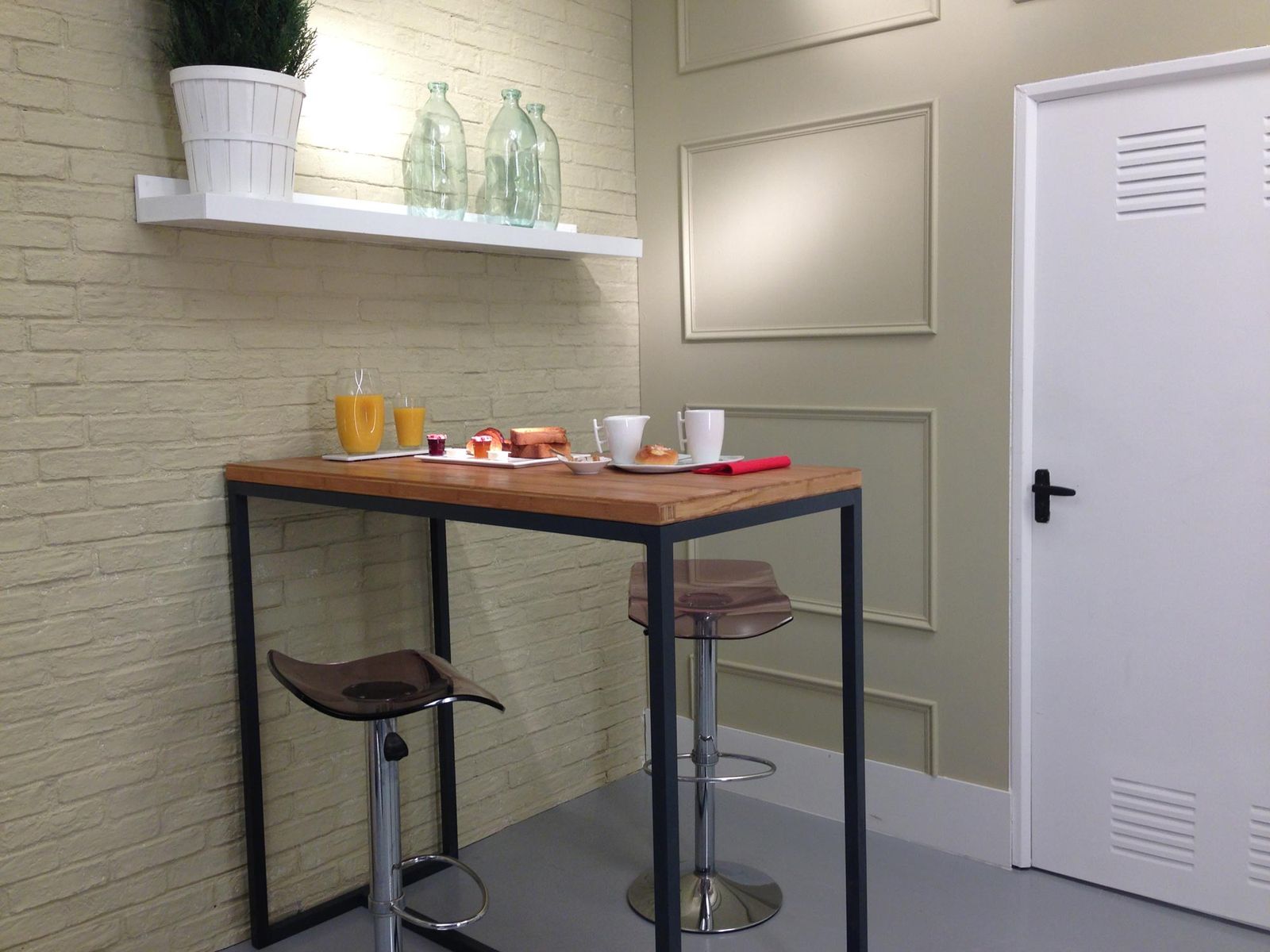 Hacer una mesa alta con estructura soldada