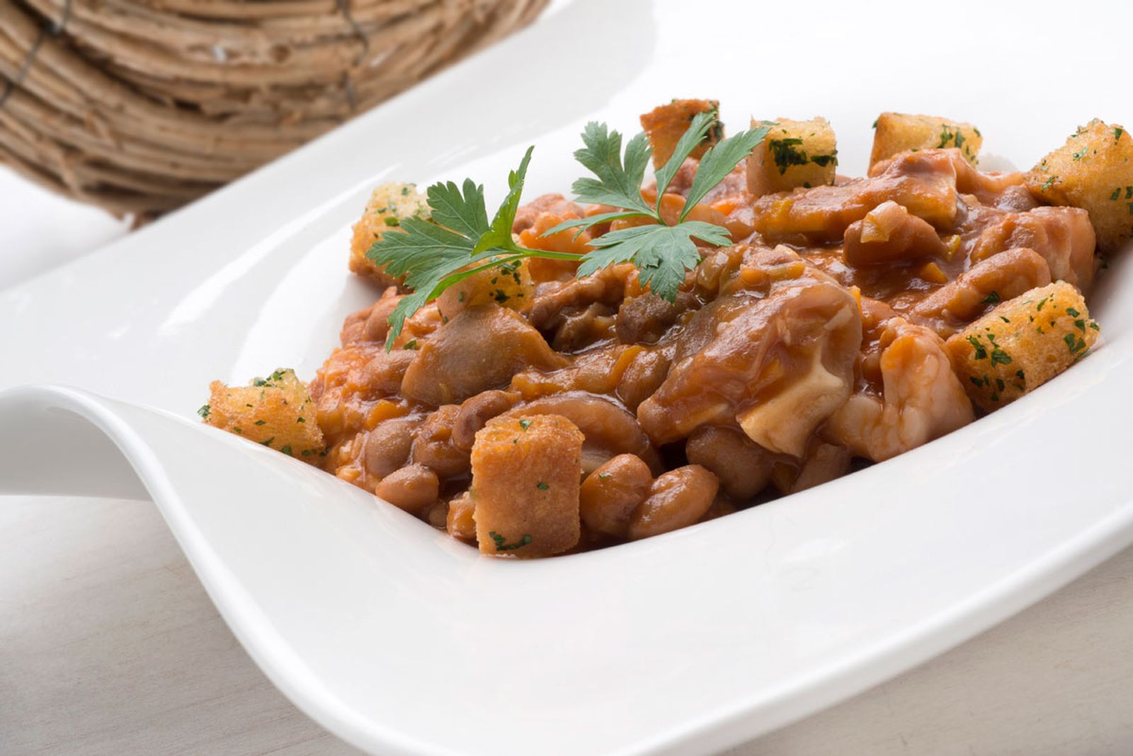 5263 Guiso de alubias y oreja de cerdo (648) xl