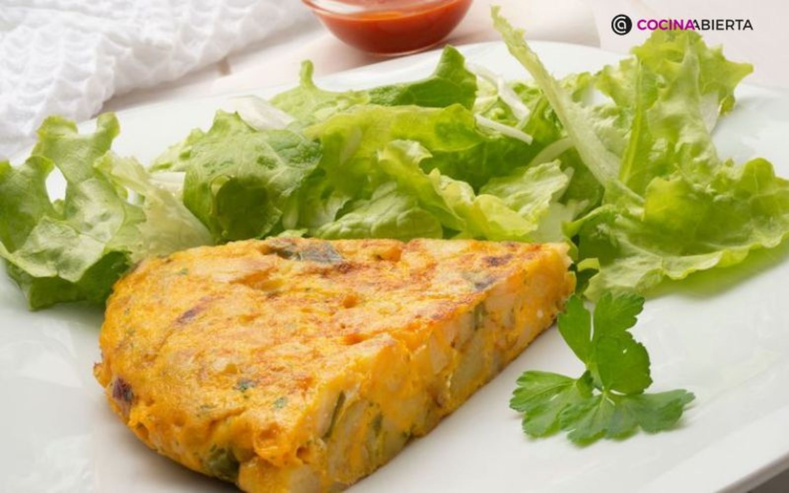 La harina de garbanzos sustituye al huevo en las tortillas