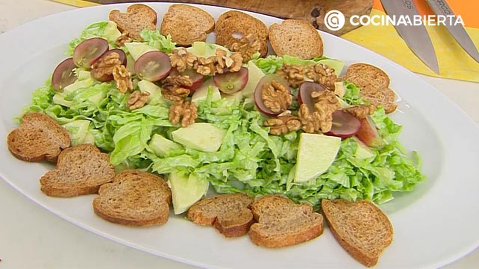 receta ensalada waldorf con apio y manzana karl6735 paso4