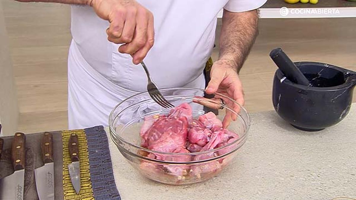 asado de carne de conejo con patatas por karlos arguinano paso4