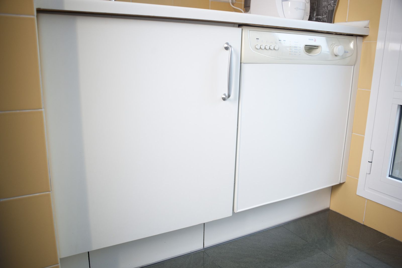 Cómo cambiar el burlete de un zócalo