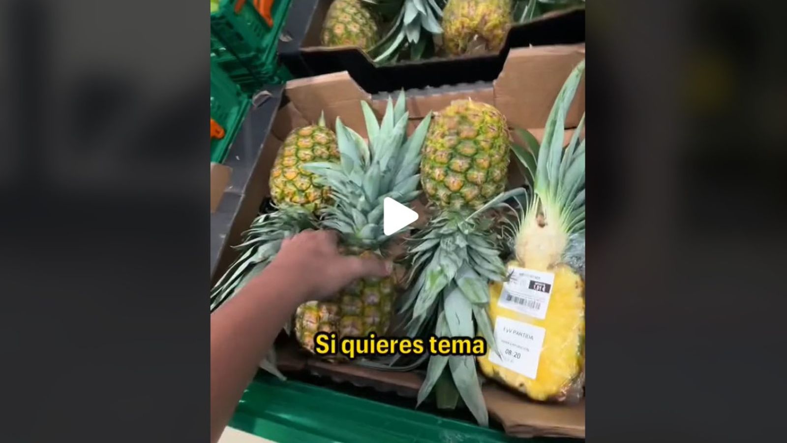 La piña se ha convertido en un código para ligar en Mercadona