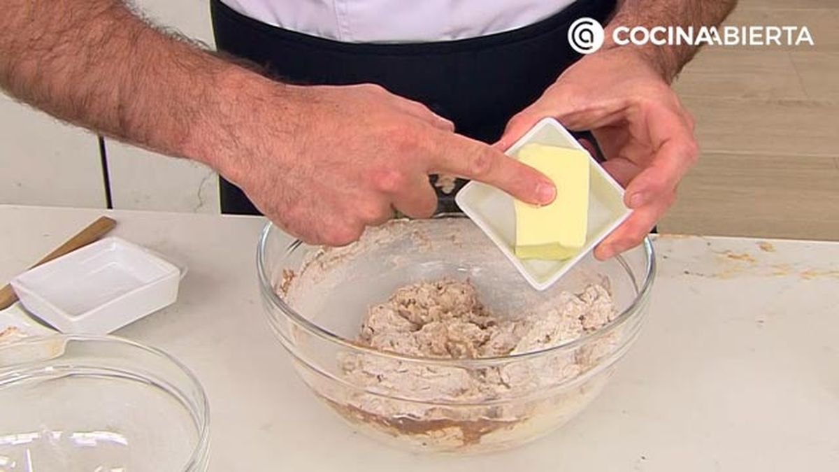 rollos de canela esponjosos faciles receta joseba arguinano karl67960321 paso1