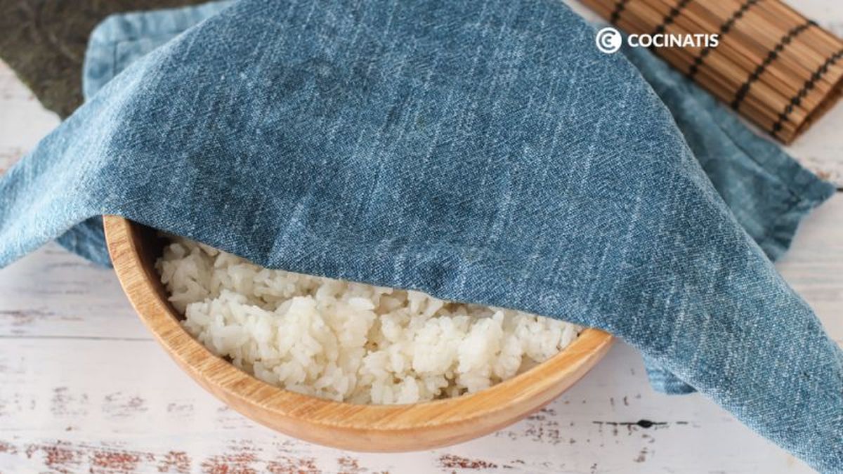 Dejamos reposar el arroz para sushi