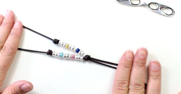 como hacer collar libelula paso4