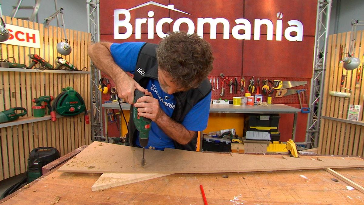 Árbol de Navidad de madera desmontable paso 3