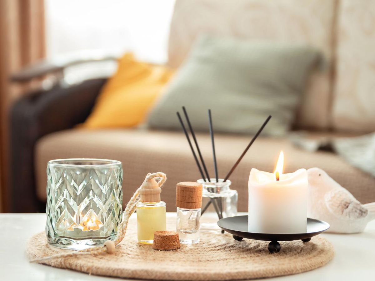 Vela y aceites aromáticos.