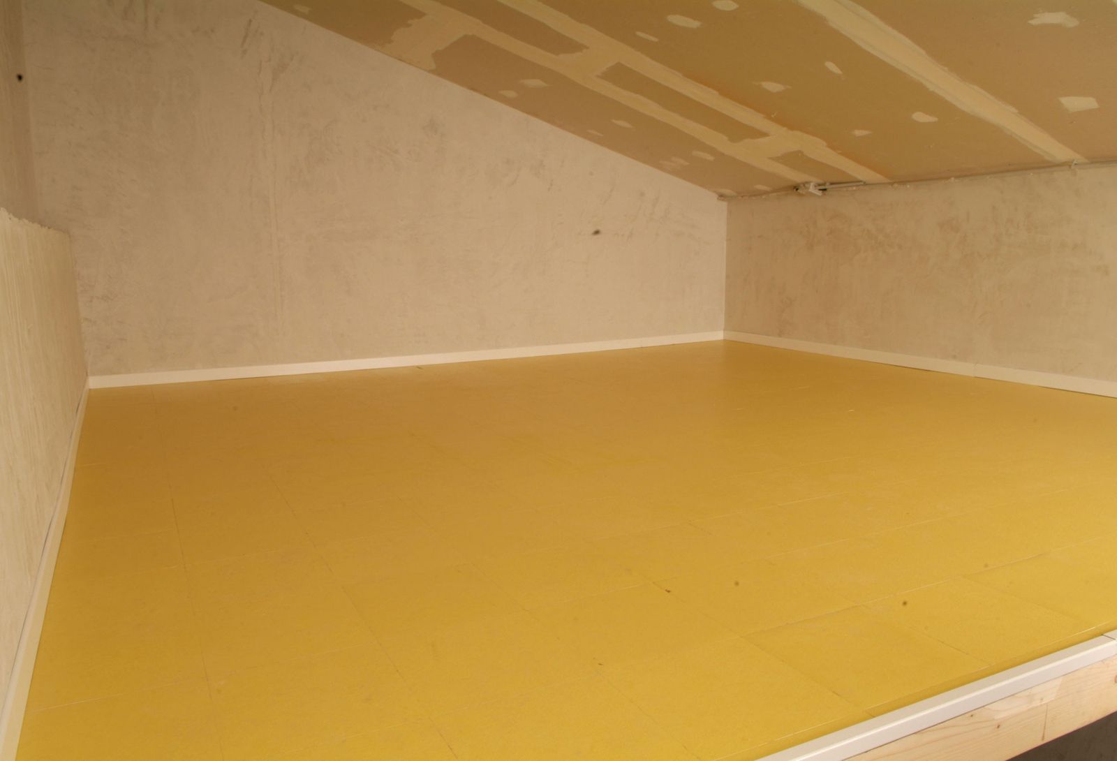 brico 0400 colocar suelo altillo xl