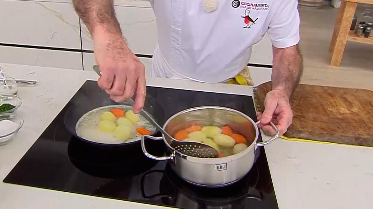 KARL66610320 merluza rellena de gambas receta karlos arguinano paso5