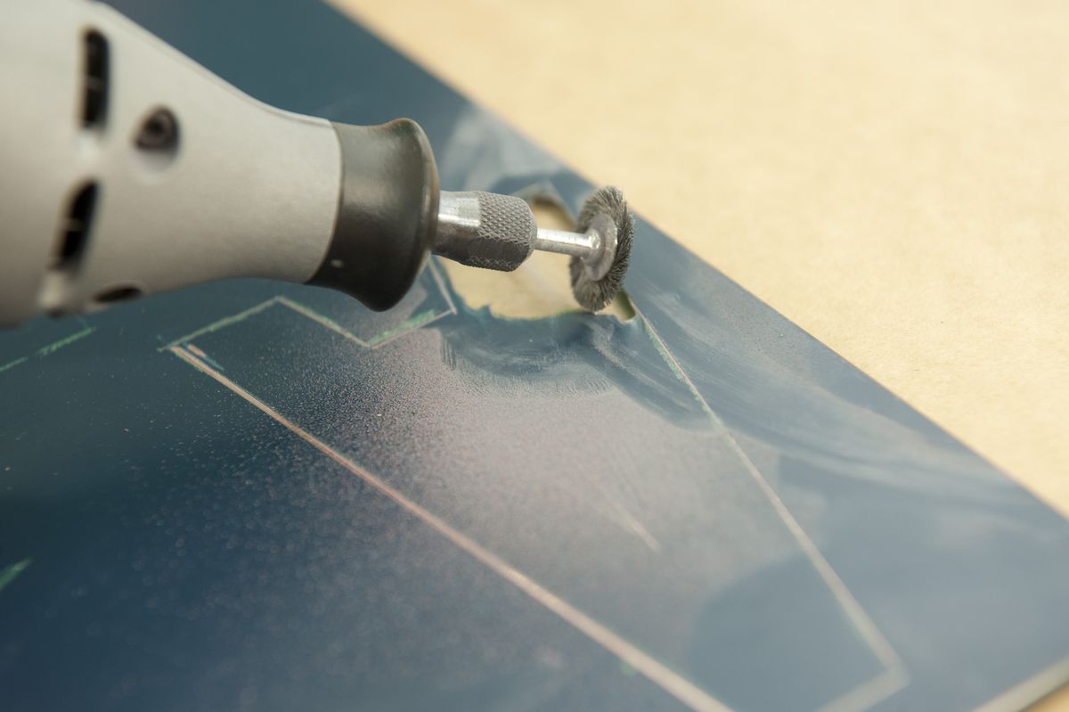 Grabar letras en espejo paso 6