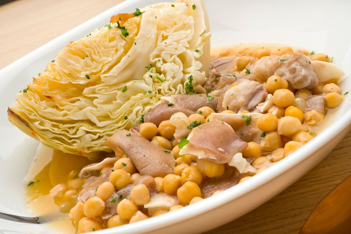 456 Garbanzos con oreja y berza asada (5071) xl