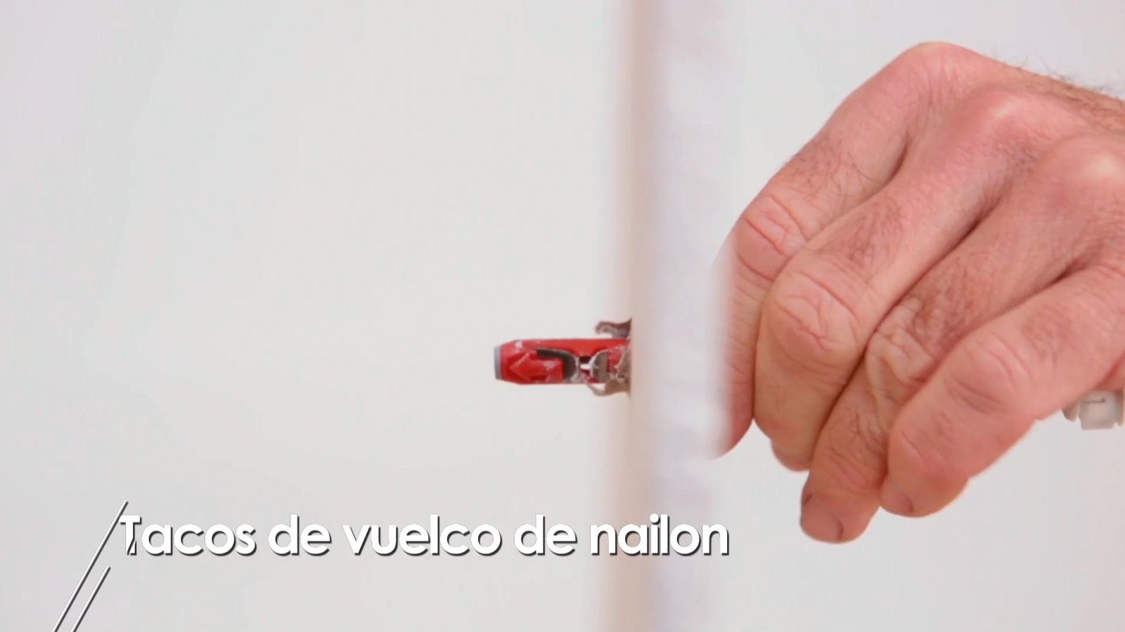 Cómo usar tacos de vuelco de nylon paso 2