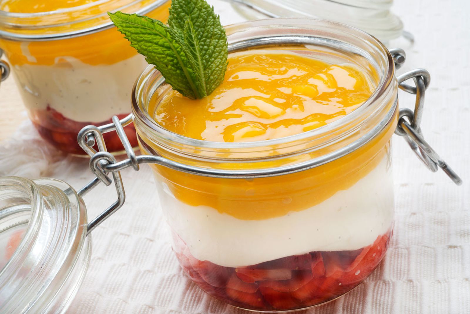 5402 2 Vaso de mango y fresas (787) xl