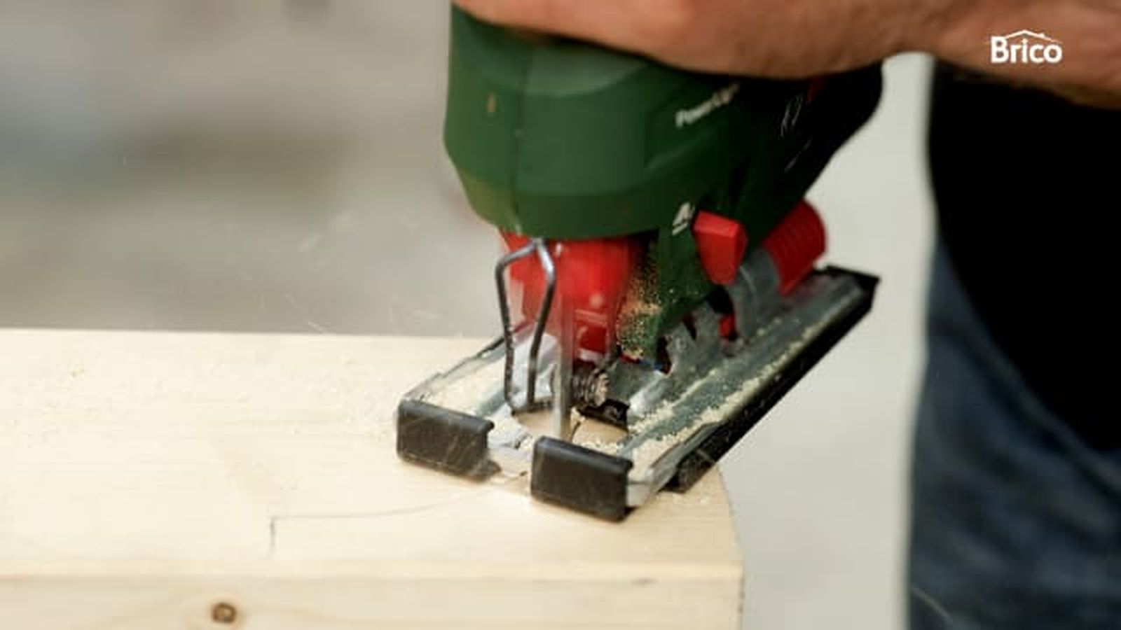 Brico 663 como hacer una pergola de madera p8