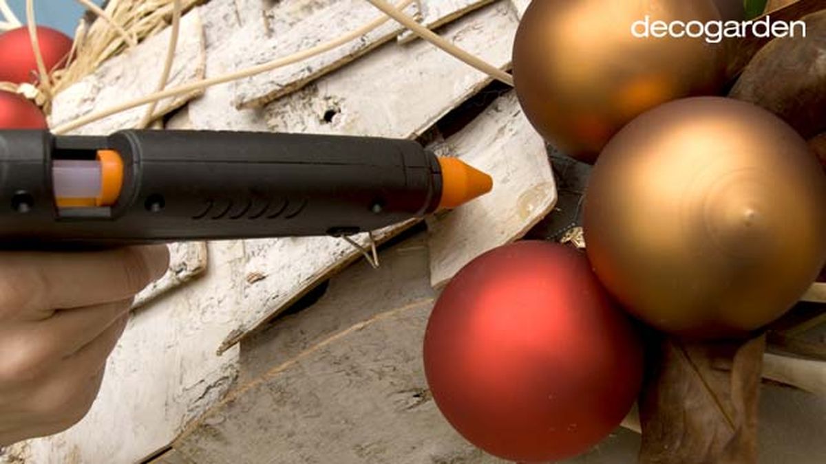 adorno navideno para decorar la pared paso 5