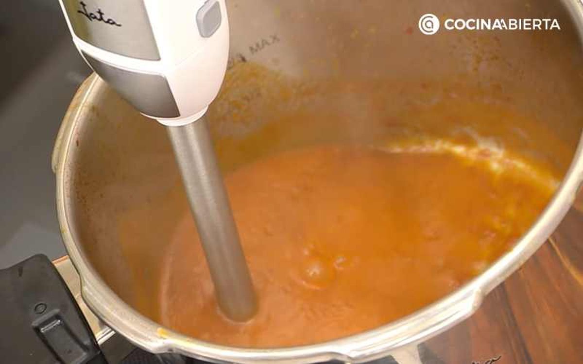 Hornea las manitas de cerdo