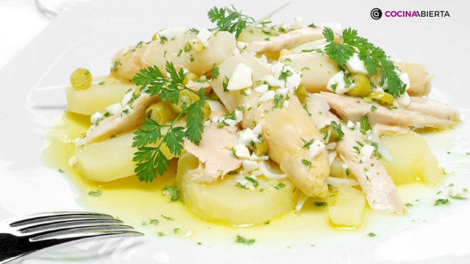 Ensalada de patata y huevo duro con vinagreta