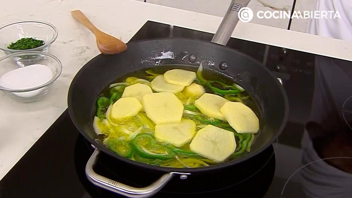 cogote de merluza al horno con patatas y vinagre caliente receta joseba arginano karl67370321 paso1